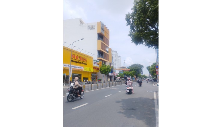Bán nhà Lũy Bán Bích - Hòa Bình - 4x15m2  - HXH - 4 tầng Mới ở liền